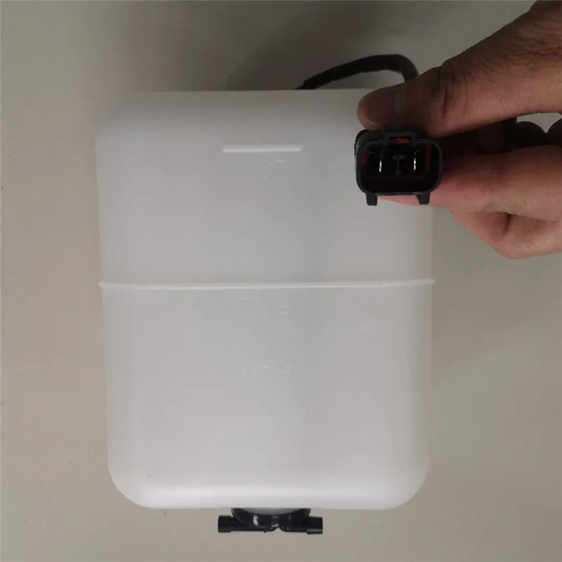 

20Y-06-15240 For Komatsu Excavator Loader Tractor PC120 Expansion Tank Auxiliary Cooling Tank 6743-81-9140-A14Z