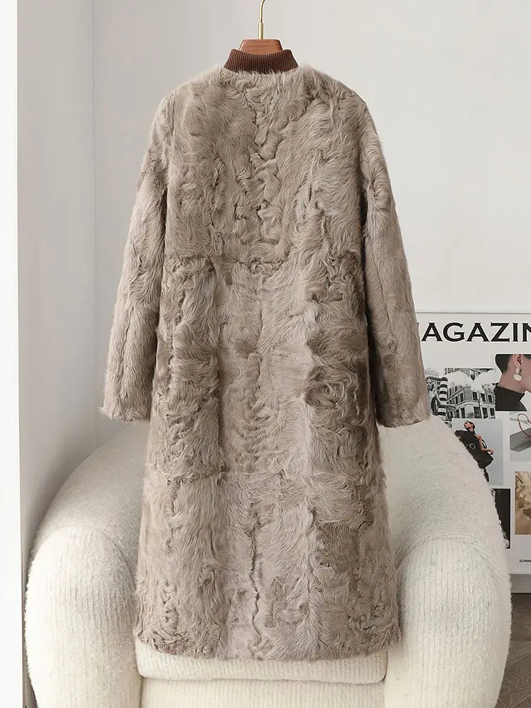 Xiaohu Cappotto integrato in pelliccia di agnello per giovani donne, cappotto di pelliccia di agnello Haining di media lunghezza