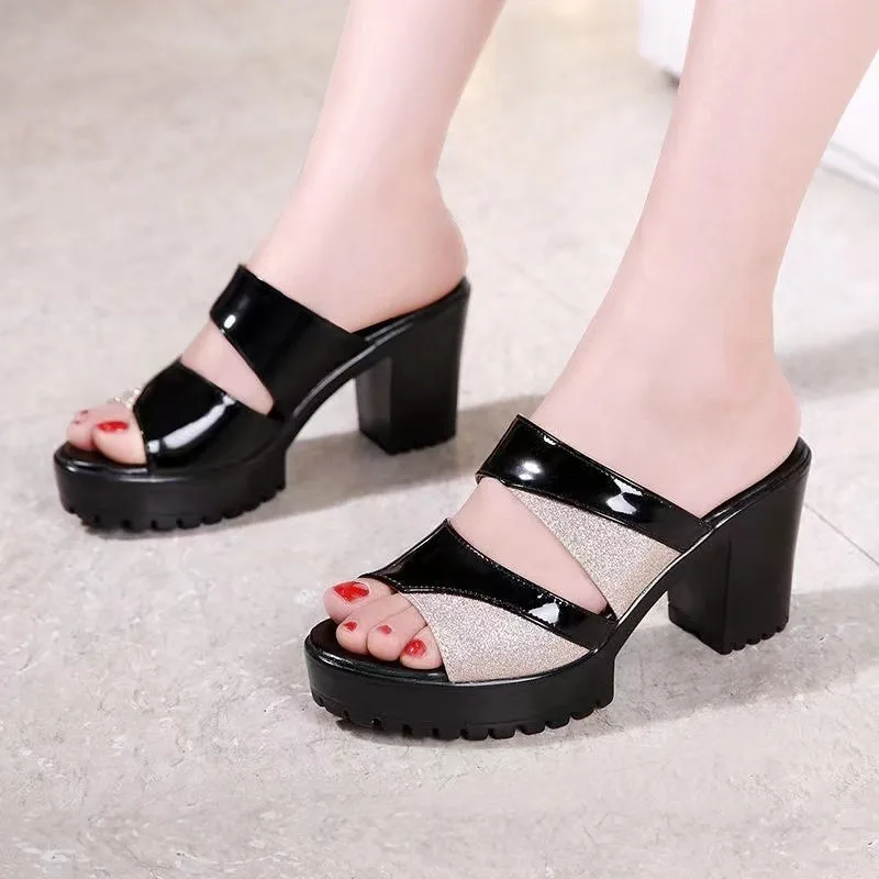 2024 Summer Platform Slippers for Woman Fashion Outdoor Bright Leather Peep Toe Square Heel Outdoors Round Head Ladies Shoes