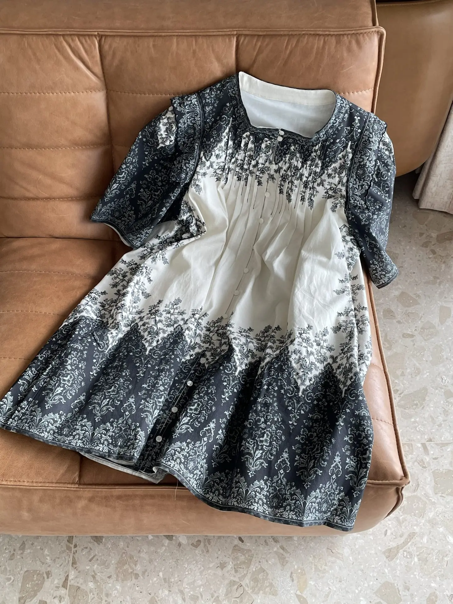 2026 Summer Paisley Pattern Half-Sleeve Pleated Stand-Collar Dress