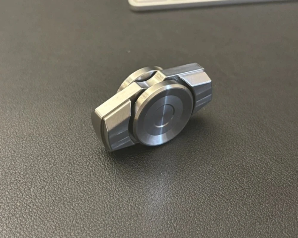 

Captain&Needle EDC Impact Мини-гироскоп на кончиках пальцев Материал из нержавеющей стали