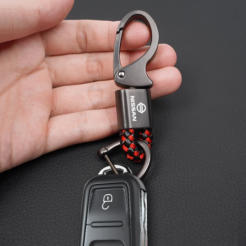 Luxury Metal Leather Logo Keyring Car Keychain For Nissan Qashqai Juke Pulsar Sentra Altima Patrol Micra Rogue Almera Versa Pat