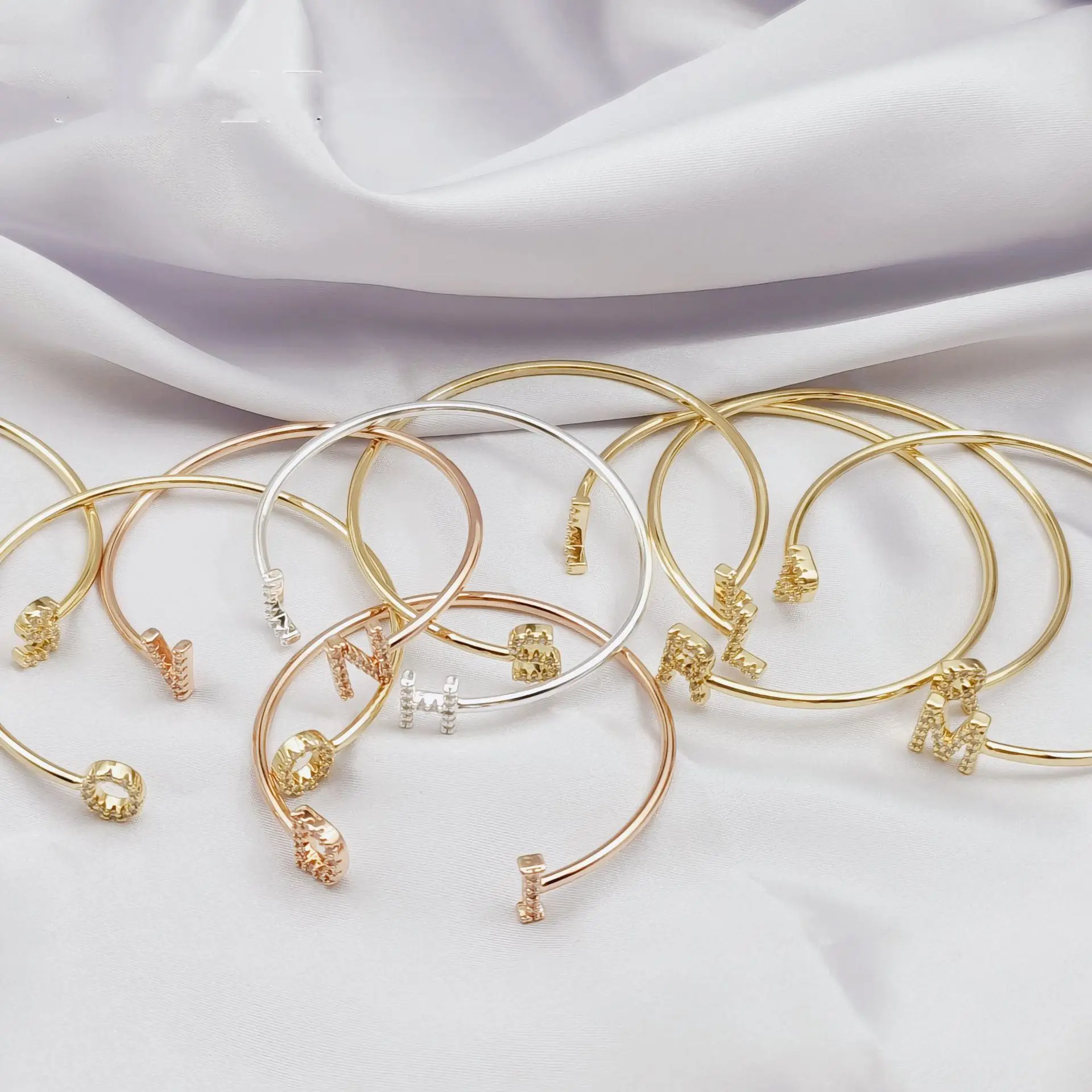 

Браслет с буквами на заказ, детский браслет с цирконием, начальный браслет, размер для детей и взрослых, уникальные украшения-манжеты