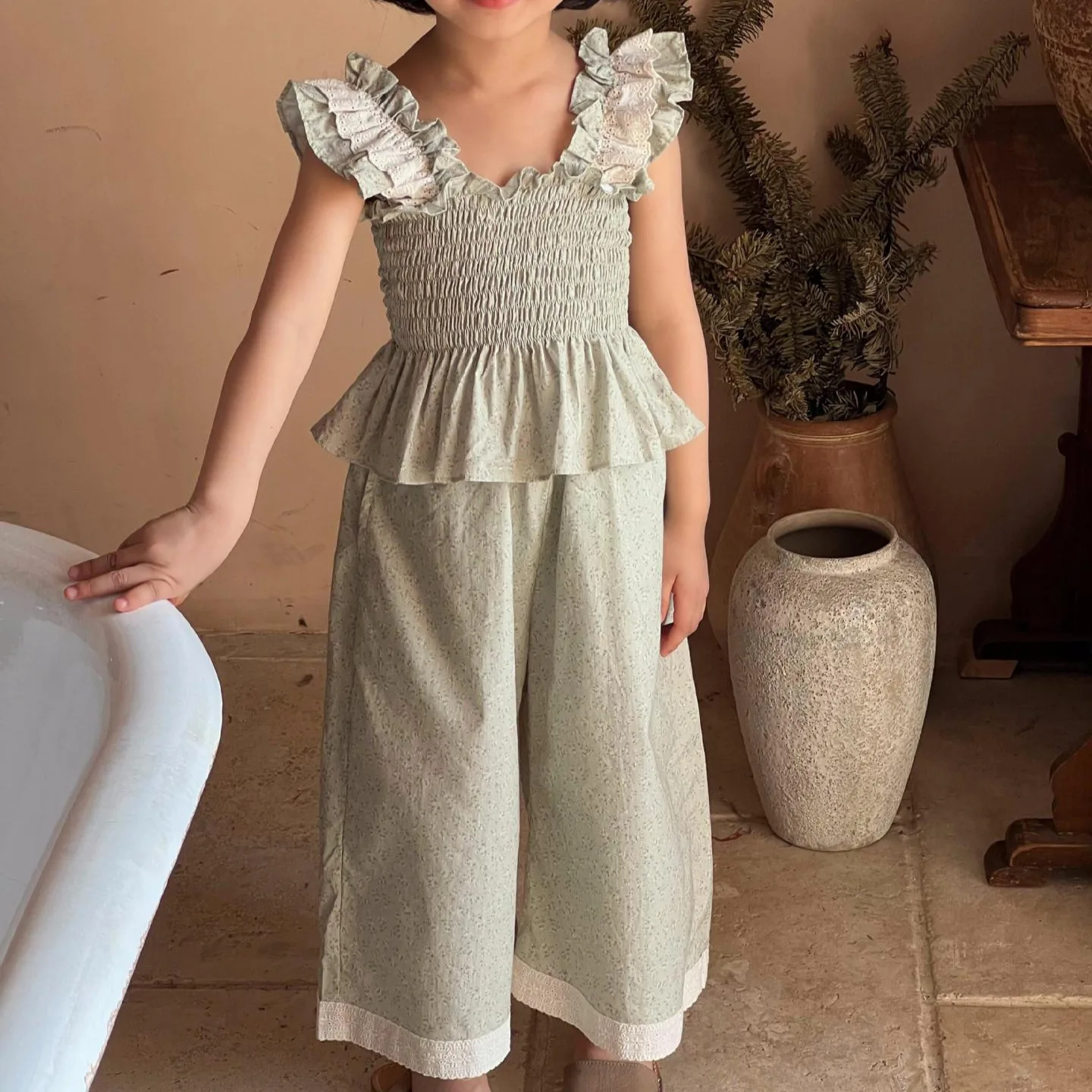 

Girls Two-piece Korean Style Children Wear 2024 Summer New Girls Simple Suit Floral Sleeveless Vest Waist Strap 2-piece Set