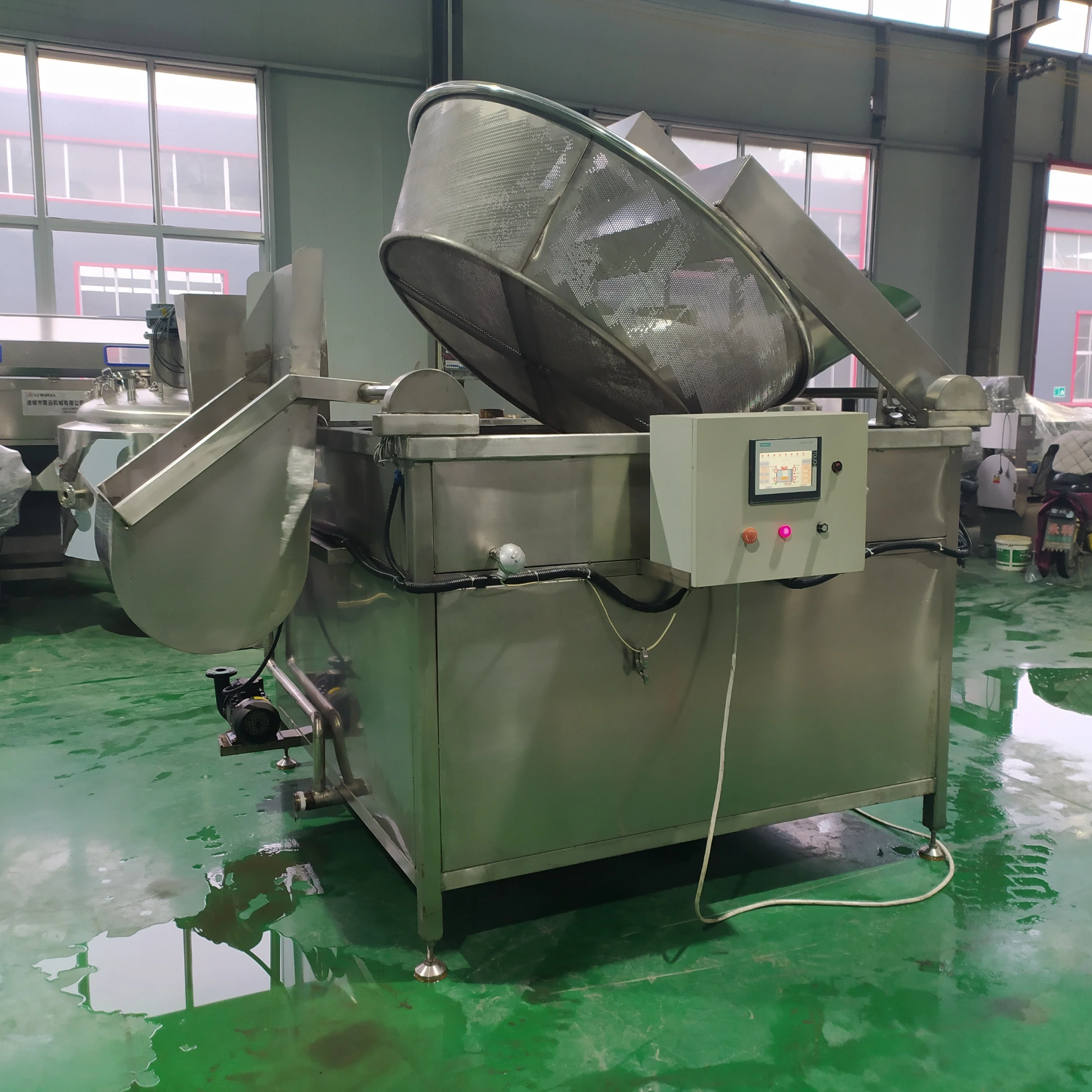 LONKIA Industrial Automatic Potato Chips Peanut Batch Fryer Machine Automatic Discharge Frying Machine