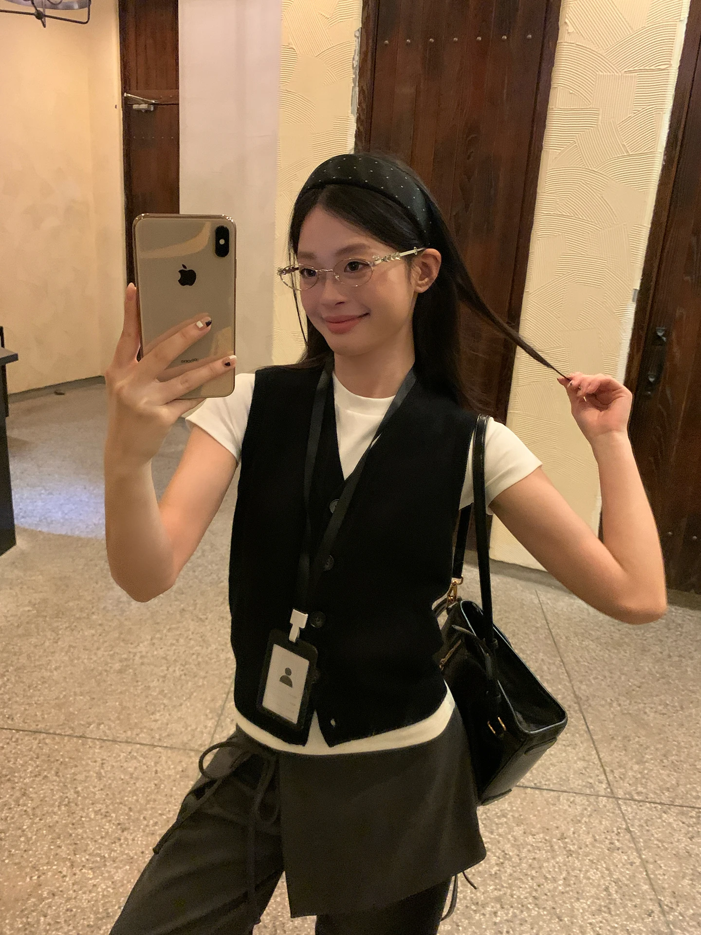 

Black Knitted Sweater Vest Women's Summer Layering Outerwear High Intelligence Sensation Slimming Shoulder Baring Top