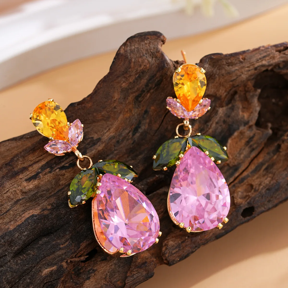 Luxury Vintage Zircon Flower Leaf Earrings For Women Elegant Exquisite Water Drop Pendant Earrings Wedding Party Jewelry Gifts