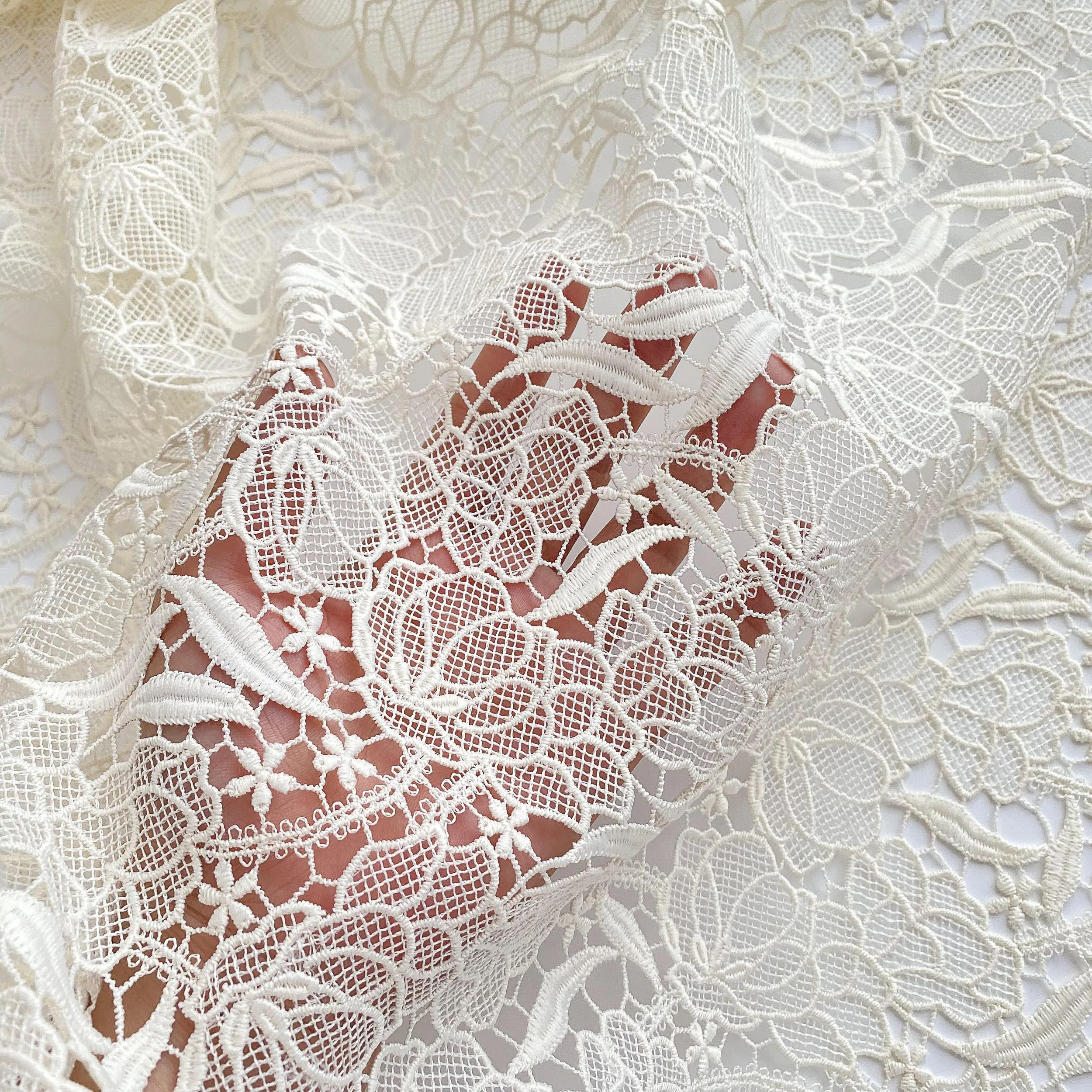 Off White Flower Hollow Water-soluble Embroidery Lace Fabric Dress Cheongsam Custom Fabric Designer Fabric Hamdmade Diy