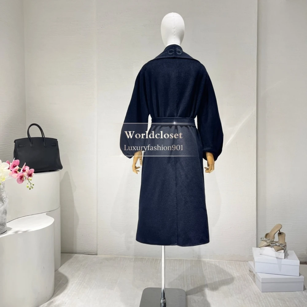 

2025 Новое темно-синее двустороннее шерстяное пальто с длинными рукавами и лацканами с вышивкой