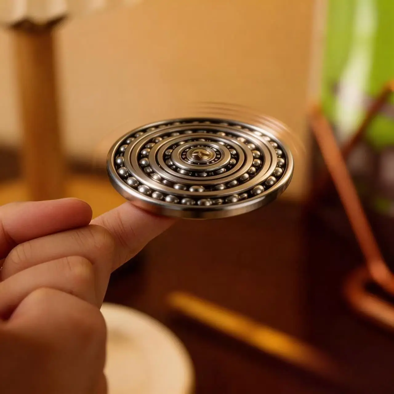 Abnehmbarer, frei zusammensetzbarer Stressabbau-Sensorik-Spaß-Geschenk-Fidget-Spinner EDC, verbessert Konzentration, Aufmerksamkeit und lindert Stress.