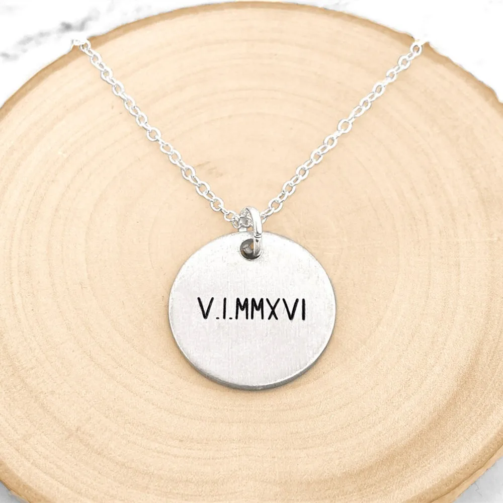 Stainless Steel Custom Name Necklace For Women Mens Jewelry Round Engraved Roman Date Pendants Chain Personalised Gift