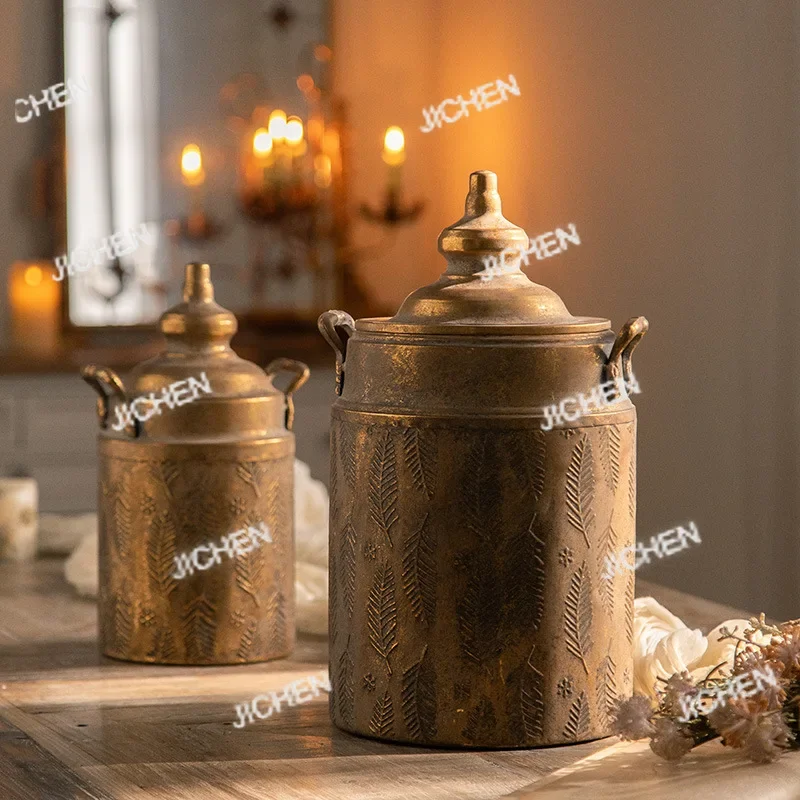 

CSS American Retro Gold Desktop Flower Tube Flower Arrangement Class Flower Arrangement Classical Court Style Creative Vase Wrou