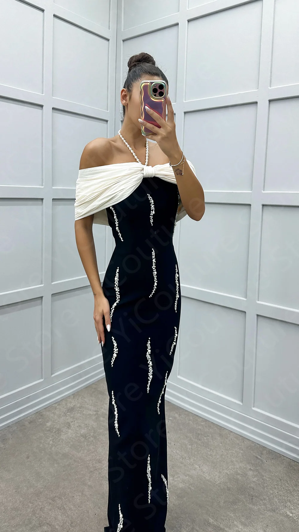 New Black and White Evening Dresses Contrast Color Prom Party Dresses Off Shoulder Halter Neck Wedding Guest Gowns Pearls 2024