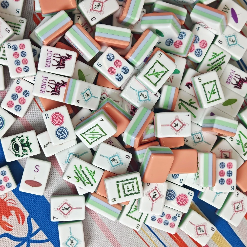 OMHJGO Luxury Modern American Mahjong Set 4-Layer Acrylic Engraved Mahjong 160 Tiles Travel Mah Jongg Sets for Adult Board Games