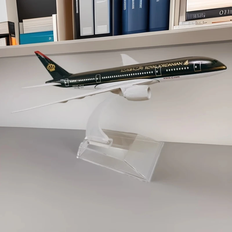Diecast Metal 1:400 Plane Model Airplane 16cm ROYAL JORDANIAN Aircraft B787 Alloy With Stand Decoration Desk Accessorie