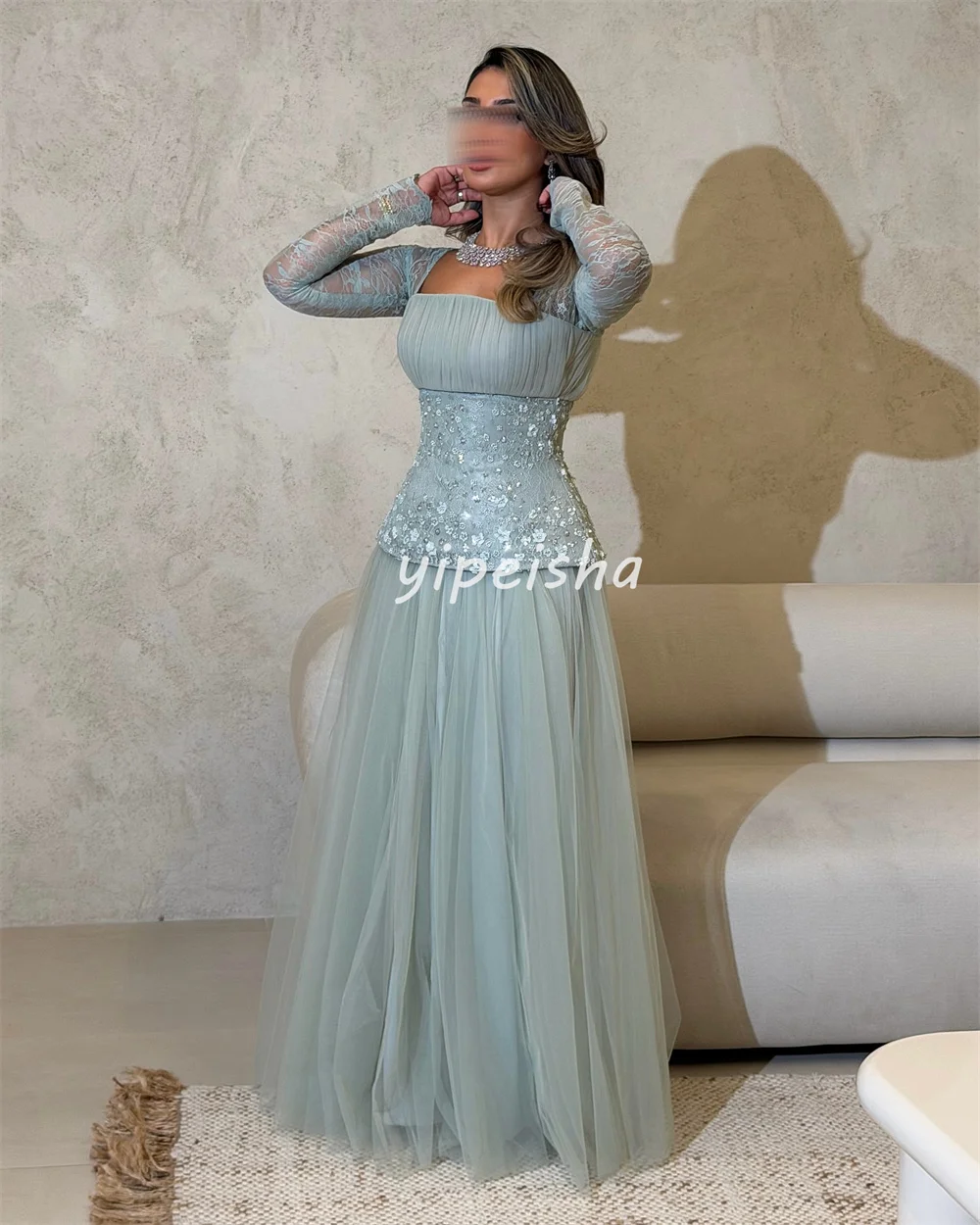 Aangepaste prachtige mode tule plooi kralen lovertjes a-lijn vierkante hals lange jurken op maat gemaakte gelegenheidsjurken van hoge kwaliteit