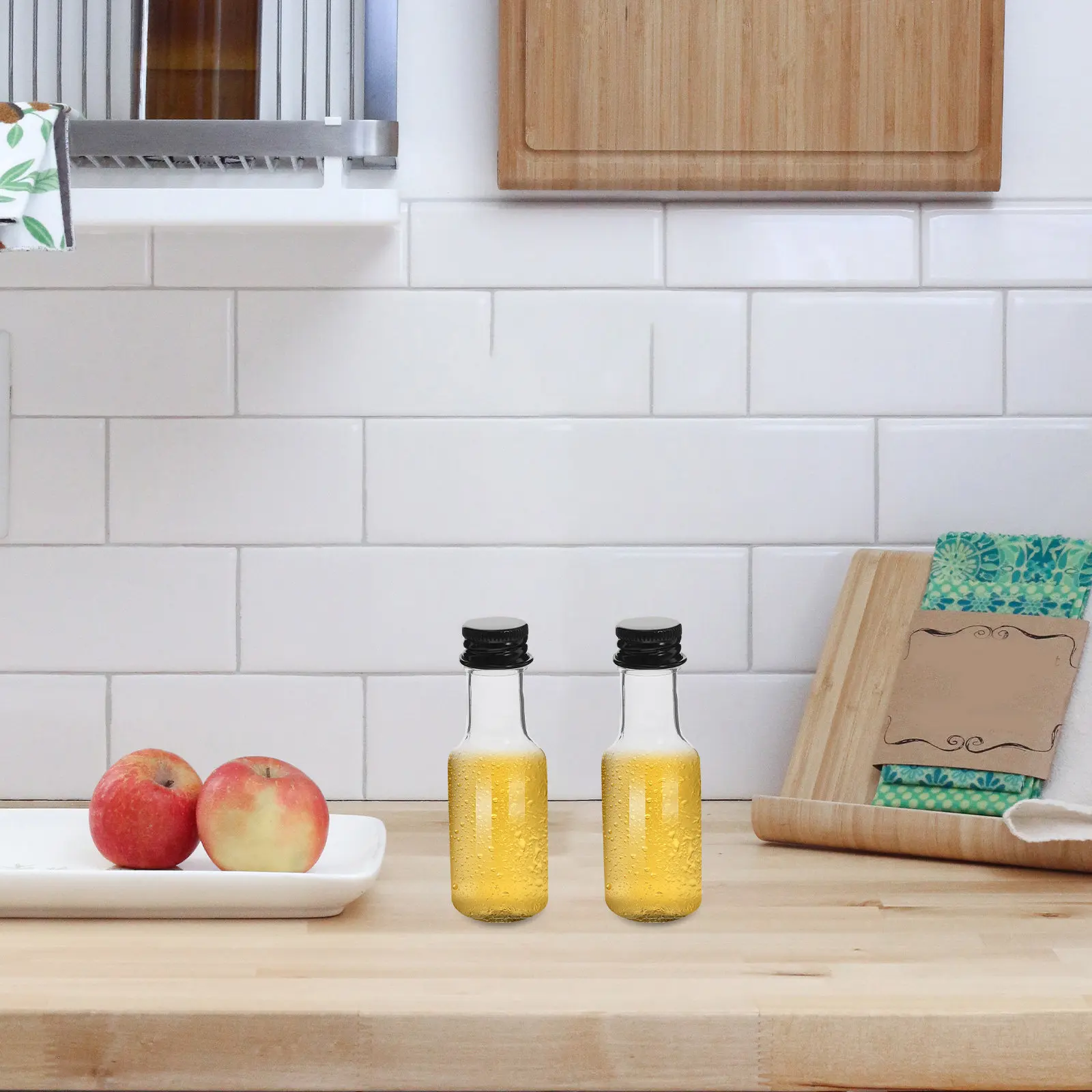 

24 шт. мини-бутылочки для алкоголя, маленькие пластиковые бутылки с алюминиевыми крышками, герметичные, для хранения спиртных напитков, фруктового вина, молока, чая, для путешествий