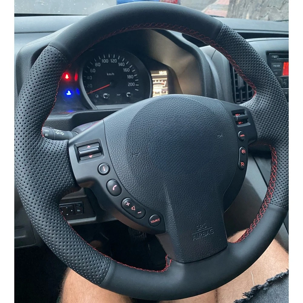 Antypoślizgowy czarny pokrowiec na kierownicę ze sztucznej skóry do Nissana QASHQAI X-Trail Nissan NV200 Rogue Oplot kierownicy