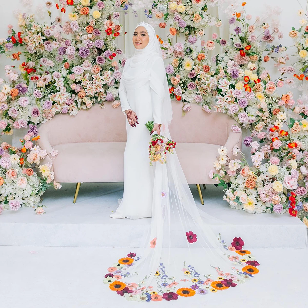 Colorful Floral Arabic Soft Tulle Bridal Veils Customized Embroidered Lace Chapel Long Trailing Hijab Islamic Wedding Veil