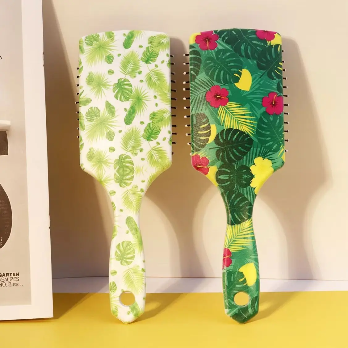 

1 pc plant themed air cushion comb, fashionable hair care tool, elegant comb, durable plastic brush,Special for real hair wigs