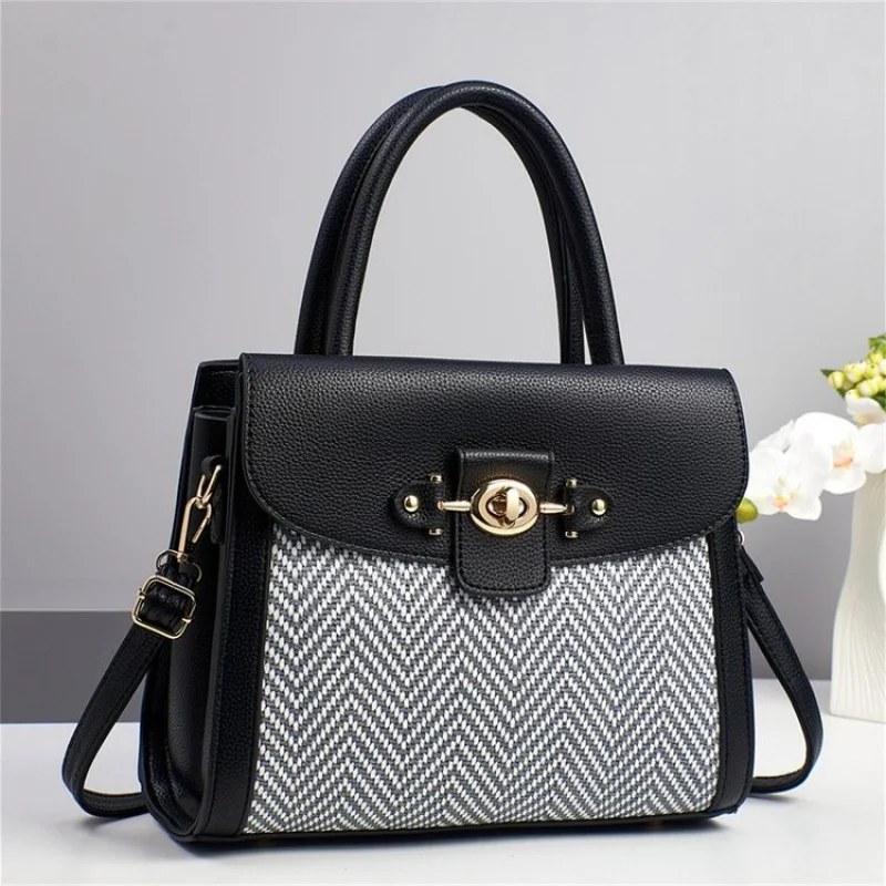 

Women's Shoulder Bag Made Of Premium Leather Boasting Paris High-End Vintage Neat Spacious Soft Daily Look​