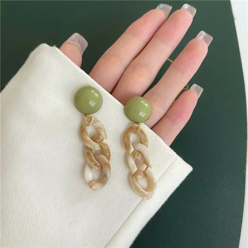 Korean Retro Gentle Temperament Long Clip Earrings No Hole Female Niche Green Irregular Geometric Ear Clip Earrings Non Piercing