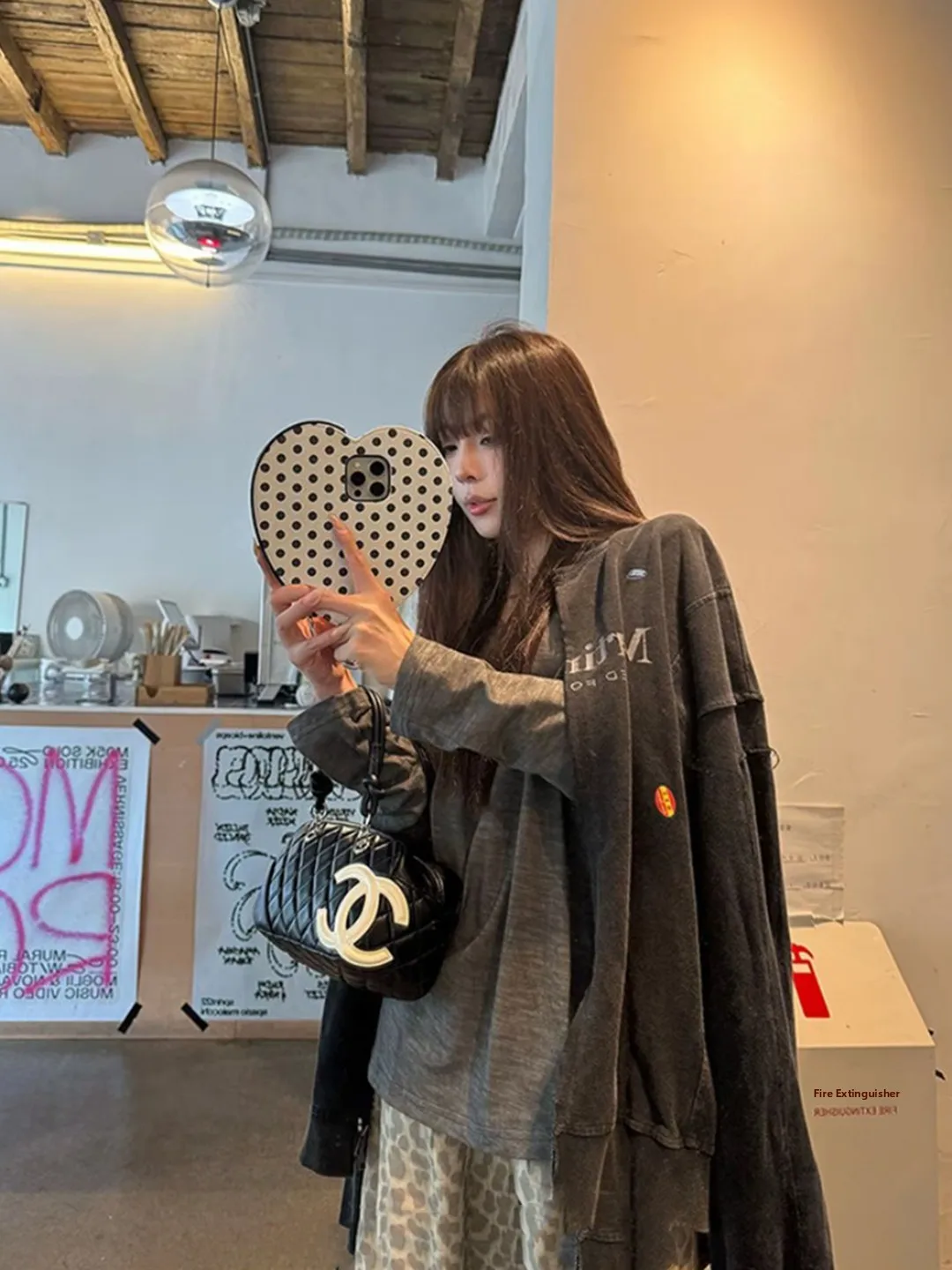 Ey Zipper Letter Pr… - image