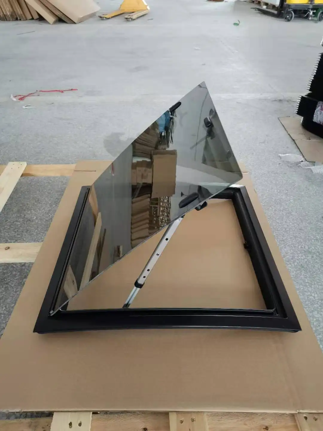 2020 TONGFA سبائك الألومنيوم نافذة السقف الأمامي الاكريليك والزجاج المقسى تركيب كوة بسيطة ودائمة