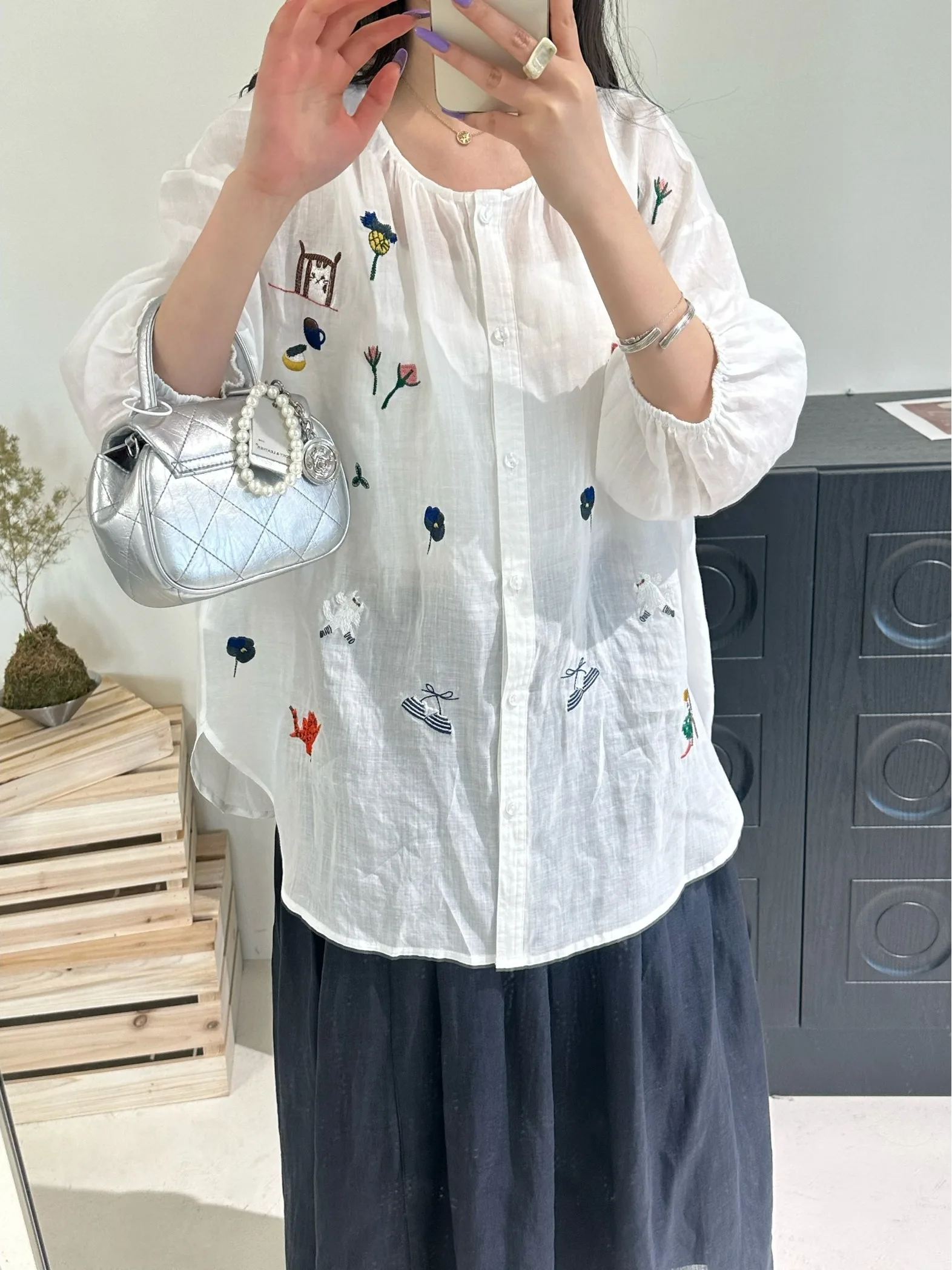 

Casual Loose Cotton Linen irt Embroidered Bell Sve round Ne Thin Summer Top for plus Size Women Artistic Personali