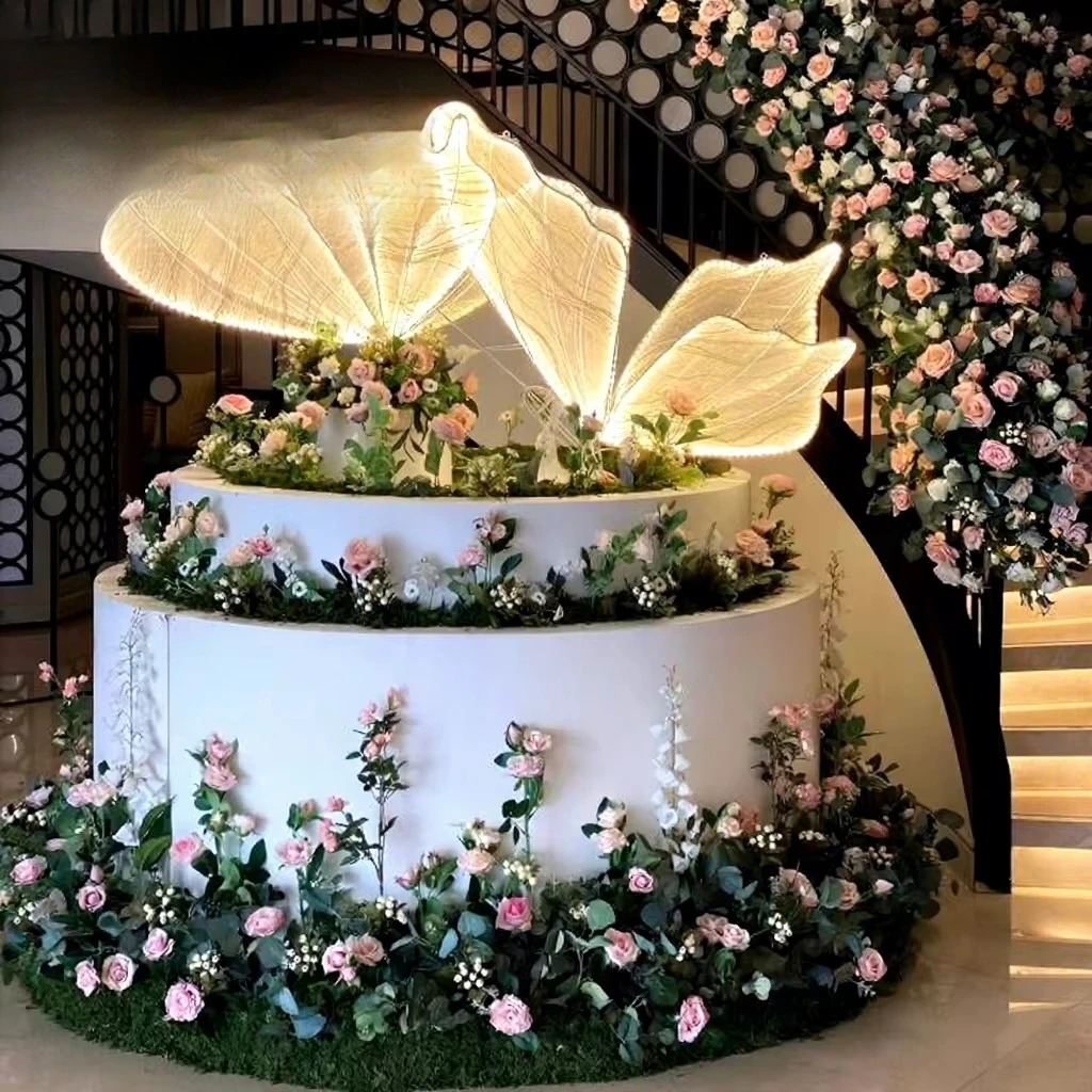 Large LED dancing butterfly wing chandelier for wedding decoration, AC power supply, suitable for party stages and road walkways