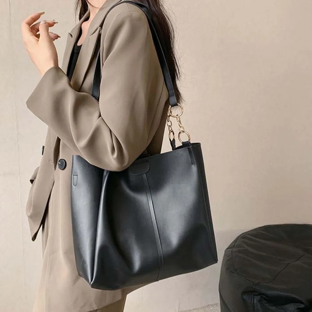 

Solid Color PU Tote Bag Anti-splash Water Magnetic Button Women Shoulder Pouch Lightweight Handbag Large Capacity Commuting Bag
