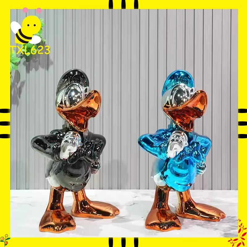 

Donald Duck Resin Figurine Cartoon Welcome Pose Mickey Action Figure Anime Collection Model Doll Toy Gift