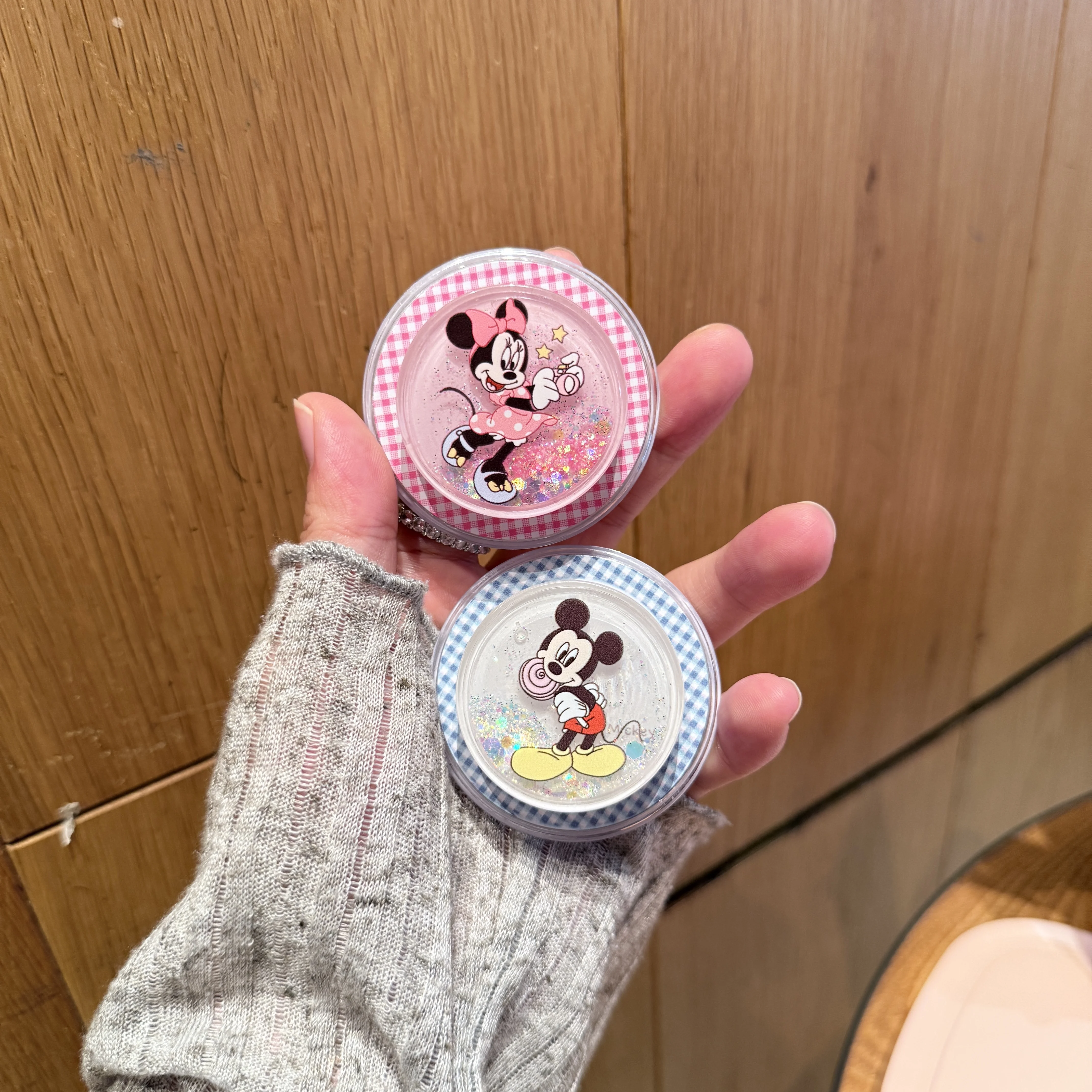 ที่วางโทรศัพท์แบบแม่เหล็กลอยได้ ลายซานริโอ้ เฮลโล คิตตี้ ดิสนีย์ มิกกี้ สติทช์ สโนปี้