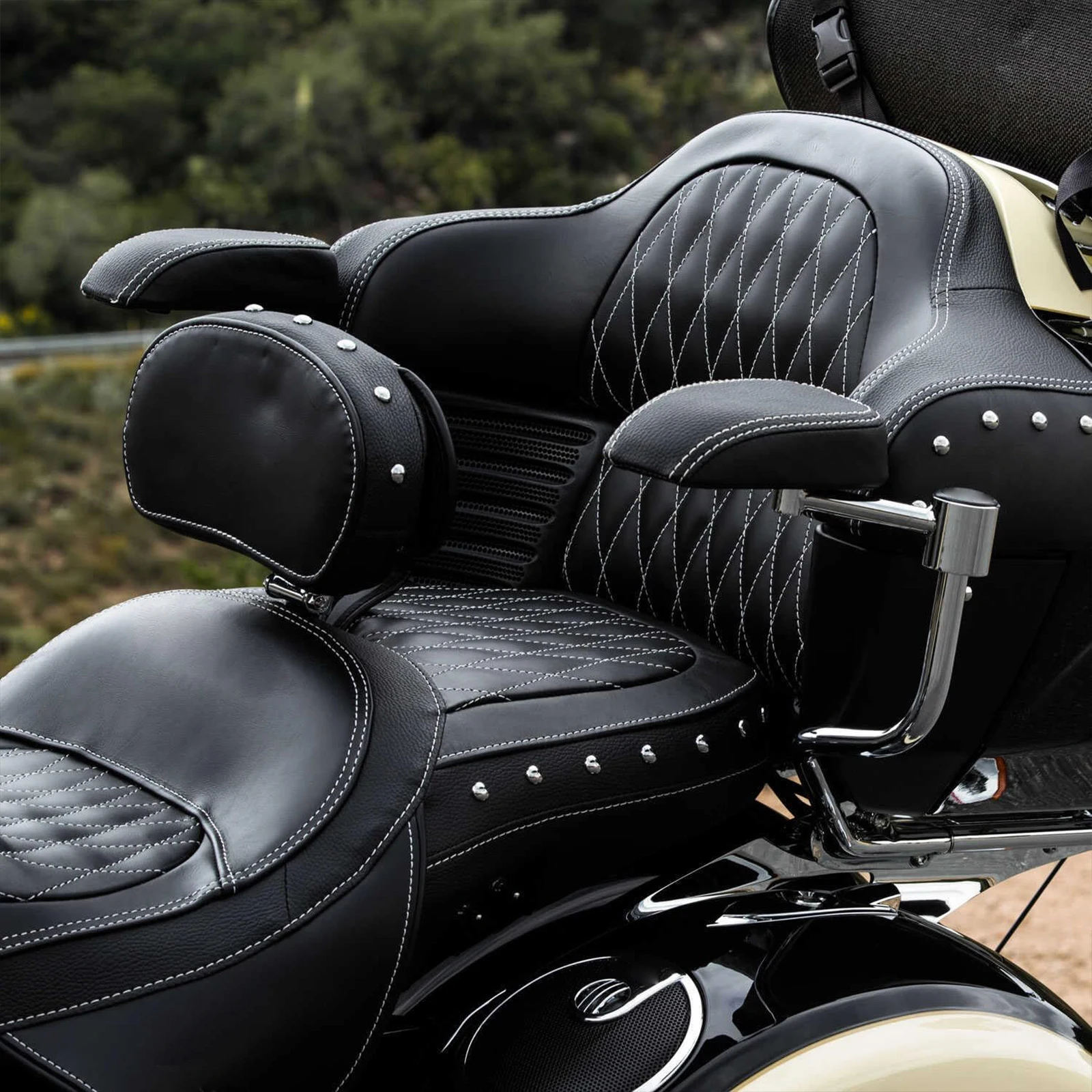 For Indian Chieftain Pursuit Dark Horse Roadmaster Springfield Challenger Elite 2014-2024 Motorcycle Passenger Trunk Armrests