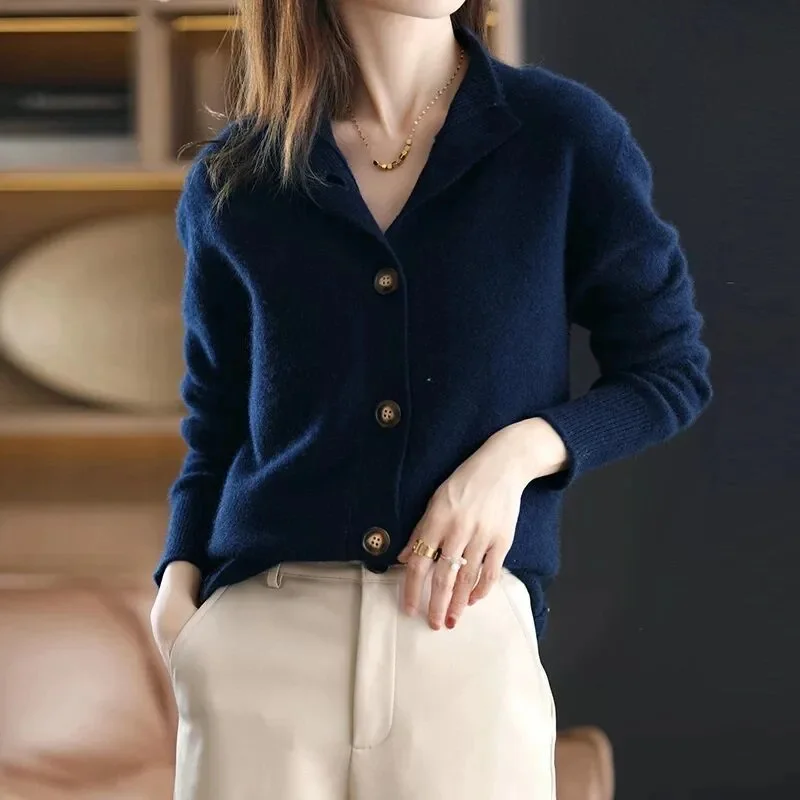 Otoño Invierno nuevo cuello alto cárdigan de punto sólido Chaqueta corta suelta versión coreana de las mujeres suéter de manga larga top Casual