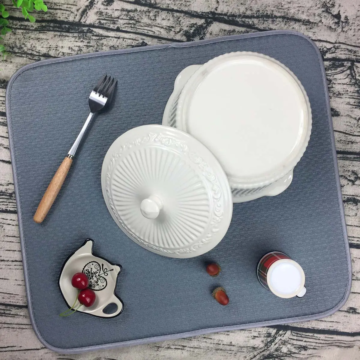 Dish Drying Mat Grey Double-Sided Absorbent Sponge Fabric Non-Slip Heat Resistant Table Coaster Foldable Roll-Up Hanging Loop