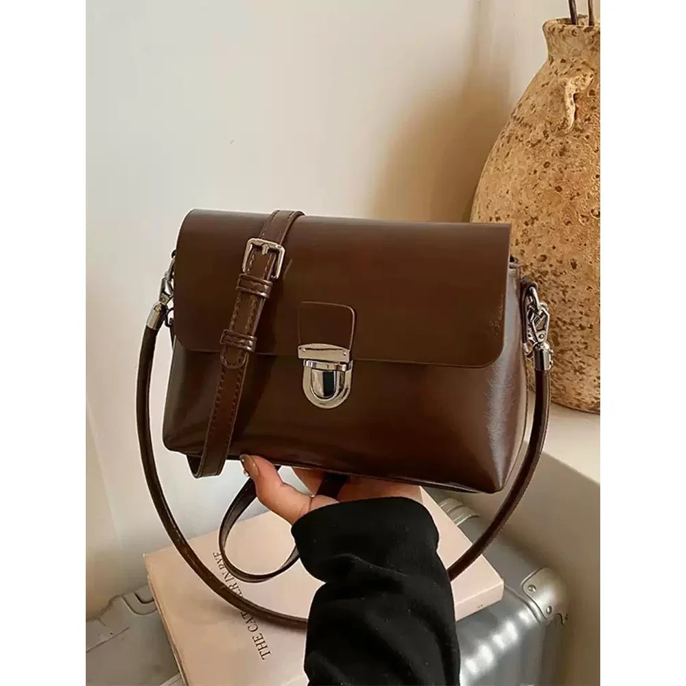 

New Fashion Shoulder Bags for Ladies Women Simple Solid Buckle Zipper Crossbody Bag All-Match Versatile Commuter Packs