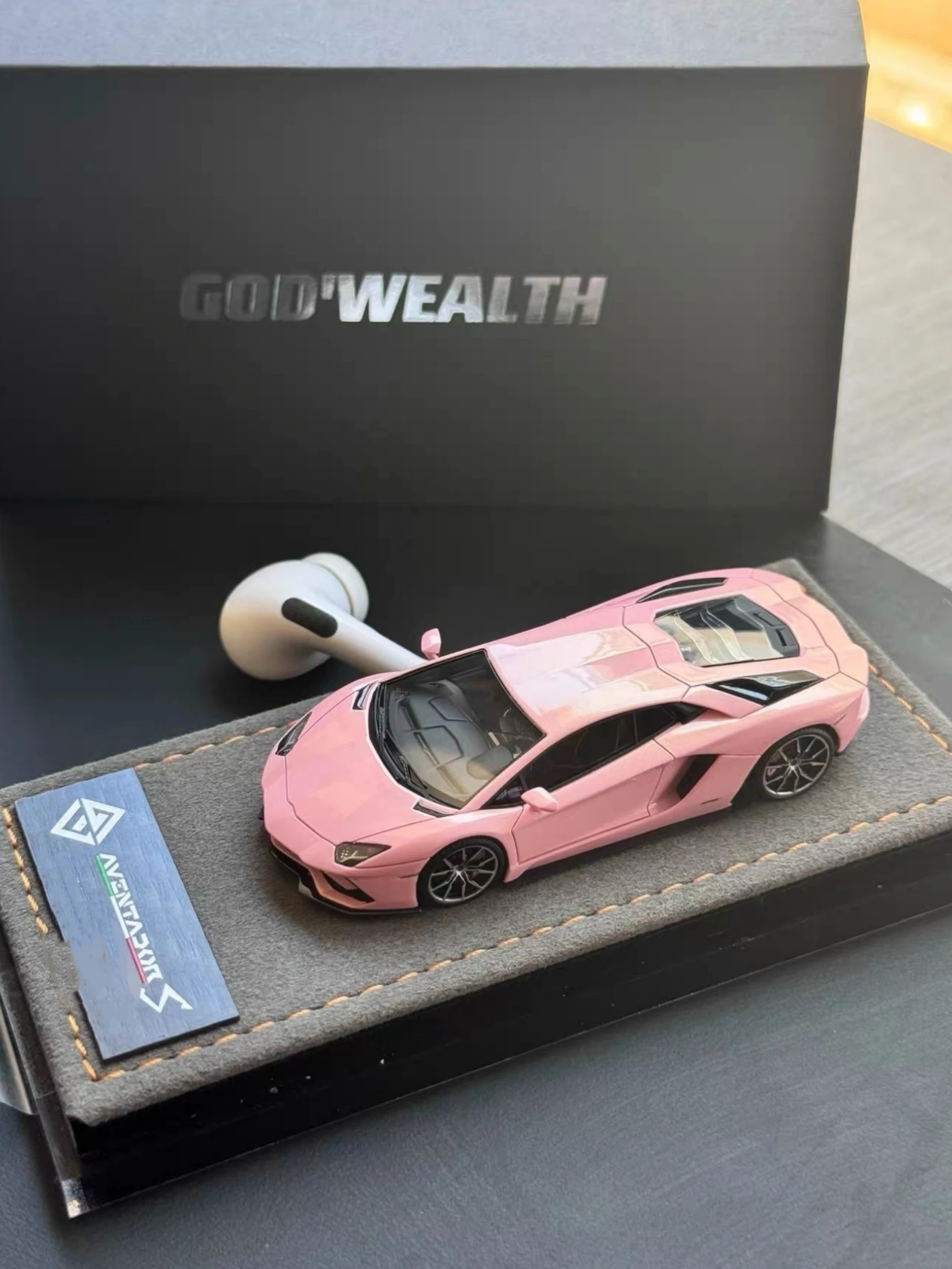 GW God Wealth 1:64 Aventador lp740 Customized 33 Pink No.1 Diecast Model Car Resin Limited edition