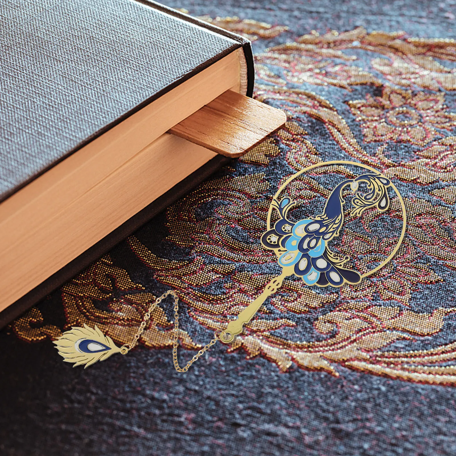 

1Pcs Metal Bookmark Circular Fan Shape Artistic Hollow-Out Creative Reading Bookmark Pendant for Students Teachers Practical