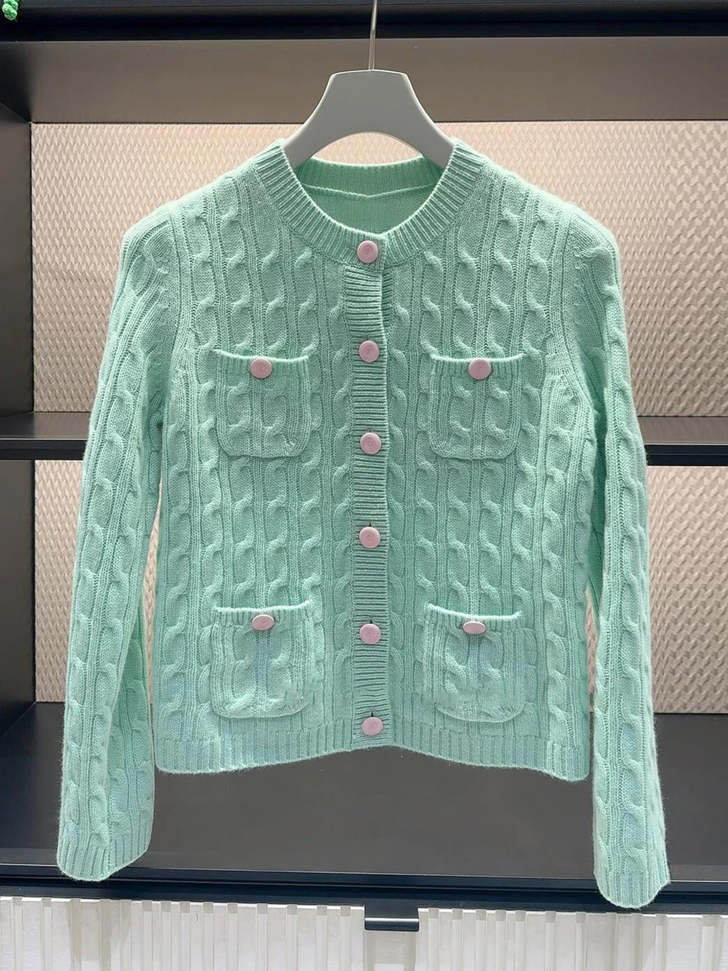 

Premium Women's Knitted Cardigan Spring 2026 Small Fragrance Style Linen Patterned Outerwear Comfortable Regular Fit Long Sleeve