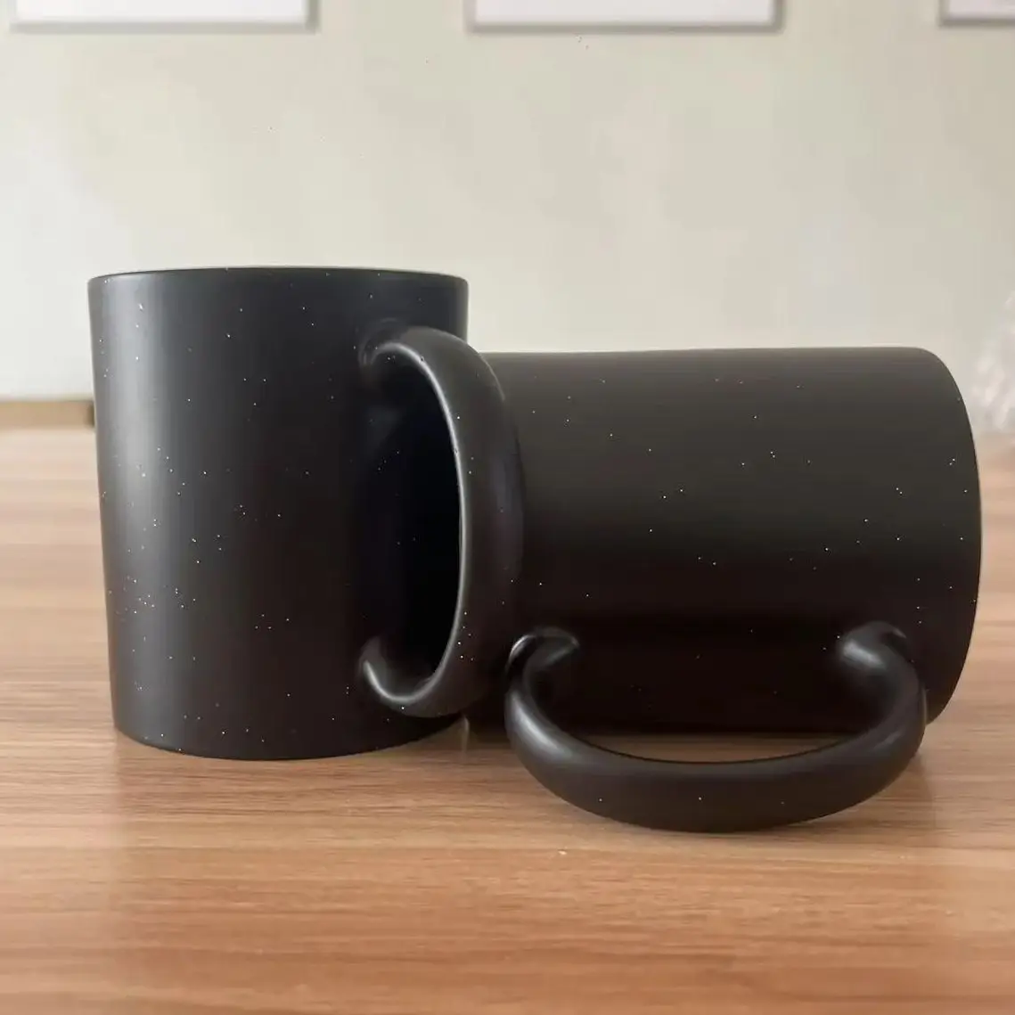 Cups Change Color with Hot Water