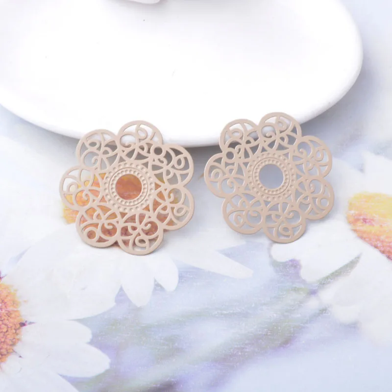 20 Stück AB3896 Messing-Filigran-Schmuckanhänger, gold-schwarze Anhänger-Verbinder, DIY-Zubehör für Damenohrringe und Halsketten – Detail 6