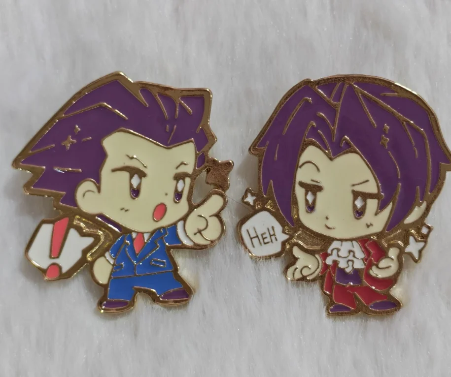 Фото Металлический значок-брошь Ace Attorney: Майлс Эджворт, Феникс Райт, коллекция кавайных значков, аксессуары для аниме-косплея, подарок