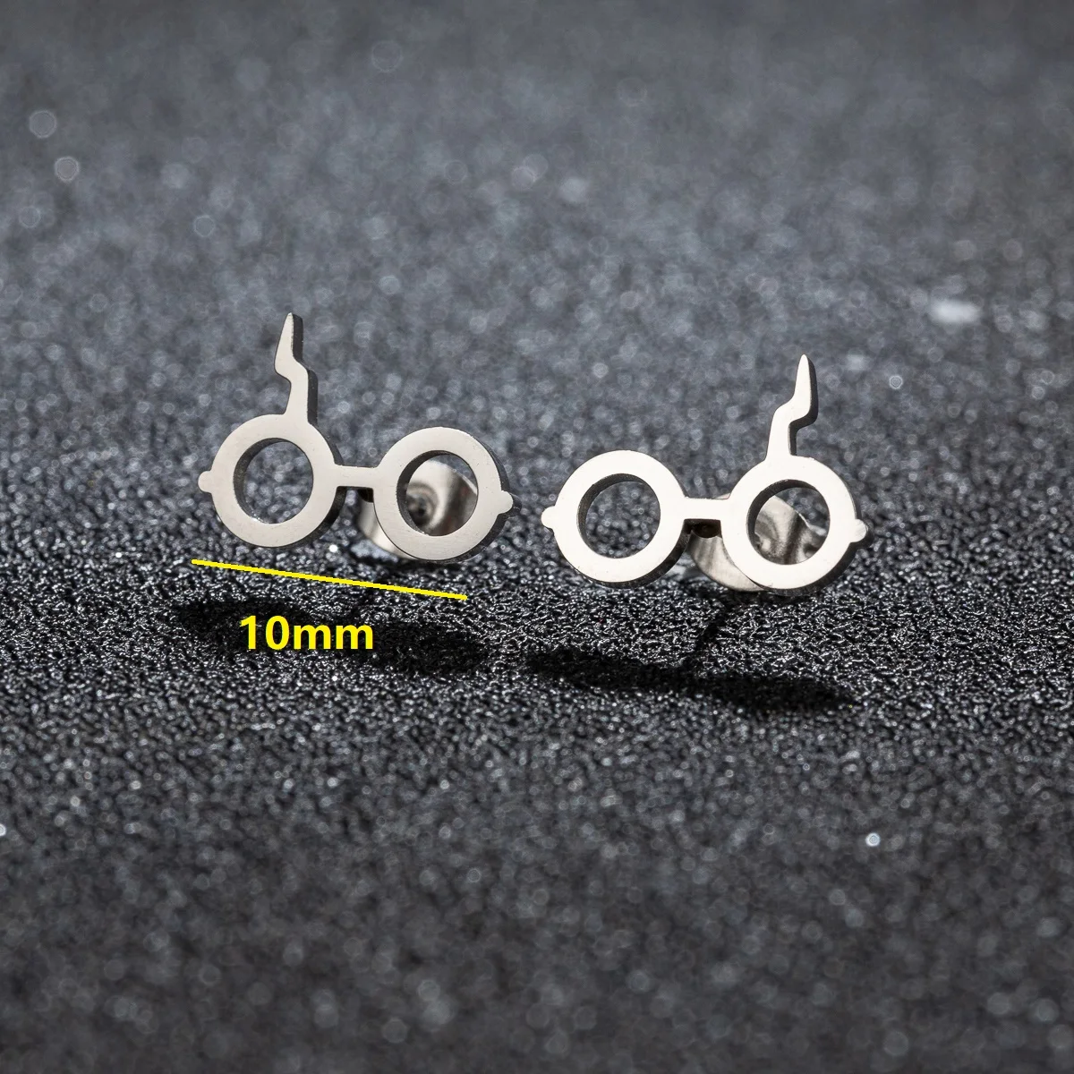 1Pair New Fashion Stainless Steel Glasses Stud Earring for Women Movie Jewelry Earrings