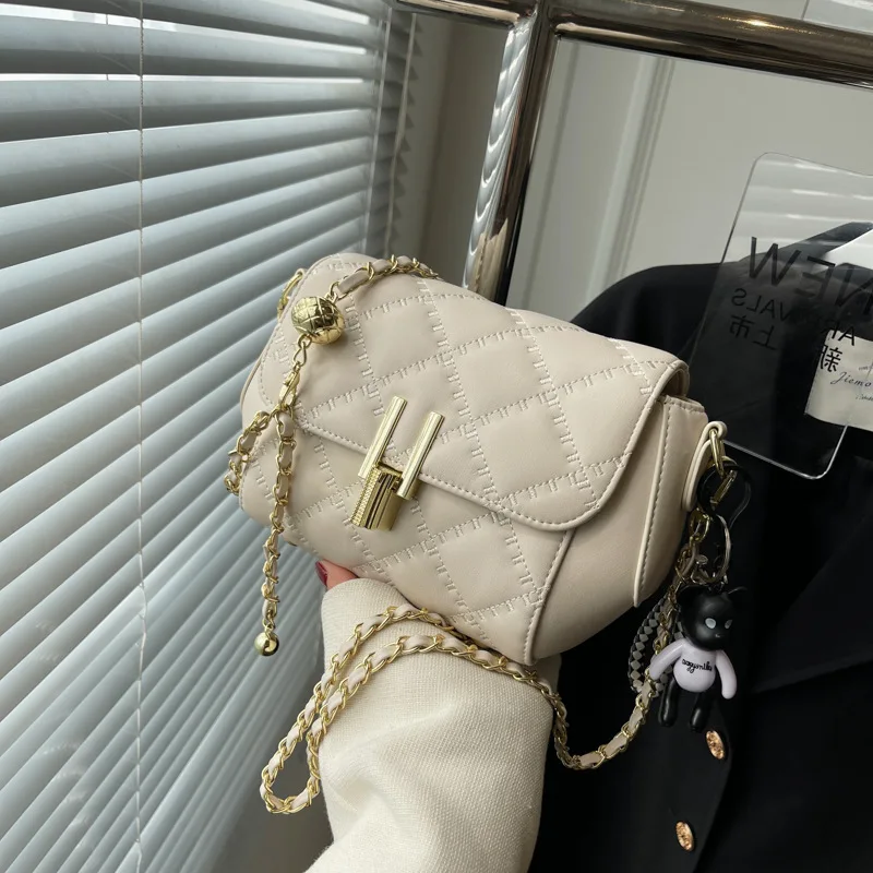 

2025 New! Designer Small Fragrant Wind Bag - Rhombus Chain Small Square Shoulder Commuter Messenger