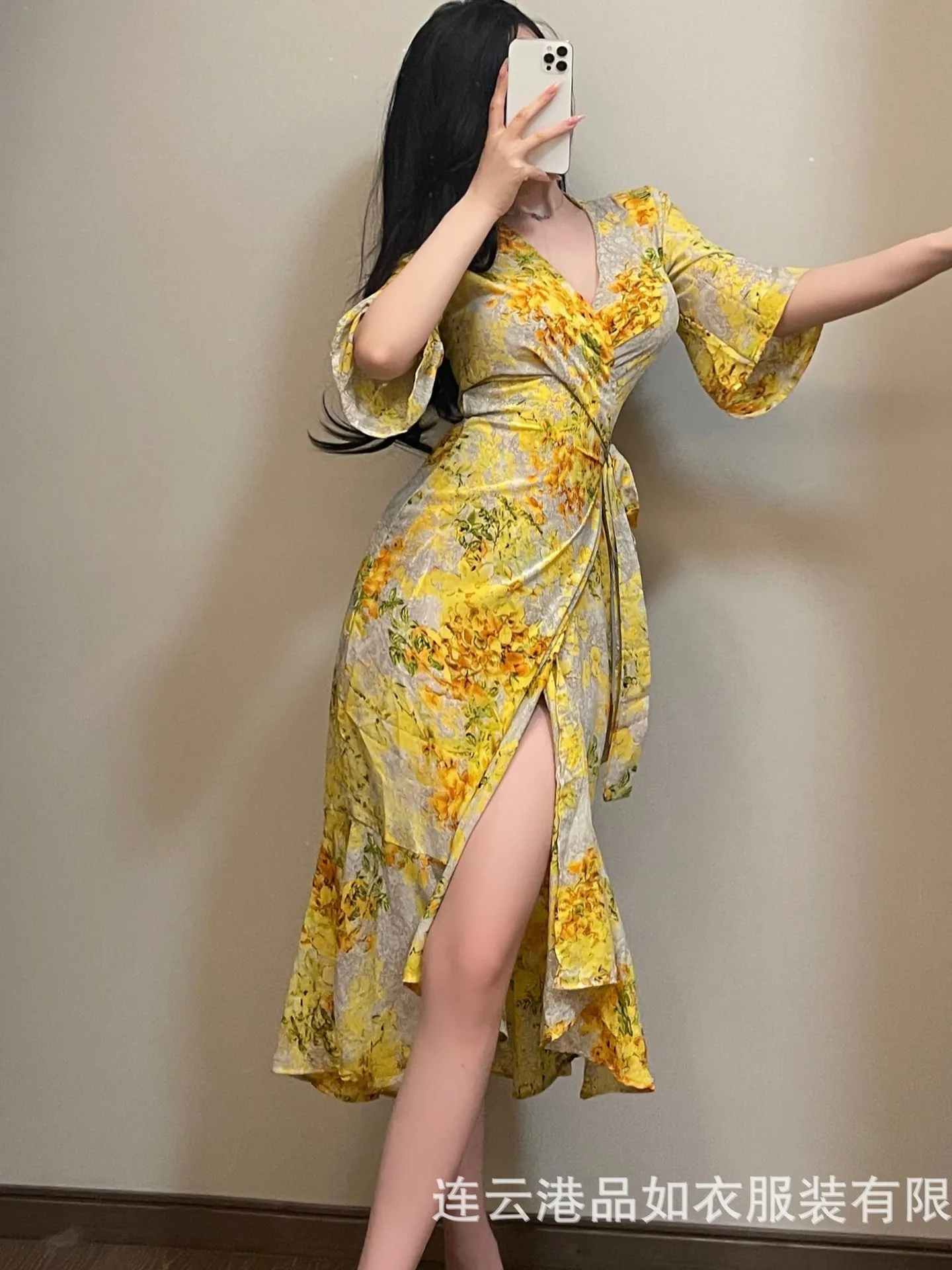 New Fashion Summer Product Yellow Battle Robe Mature Charm Elegant Gentle Style Flower Print V-Neck Sexy Holiday Dress C7K7