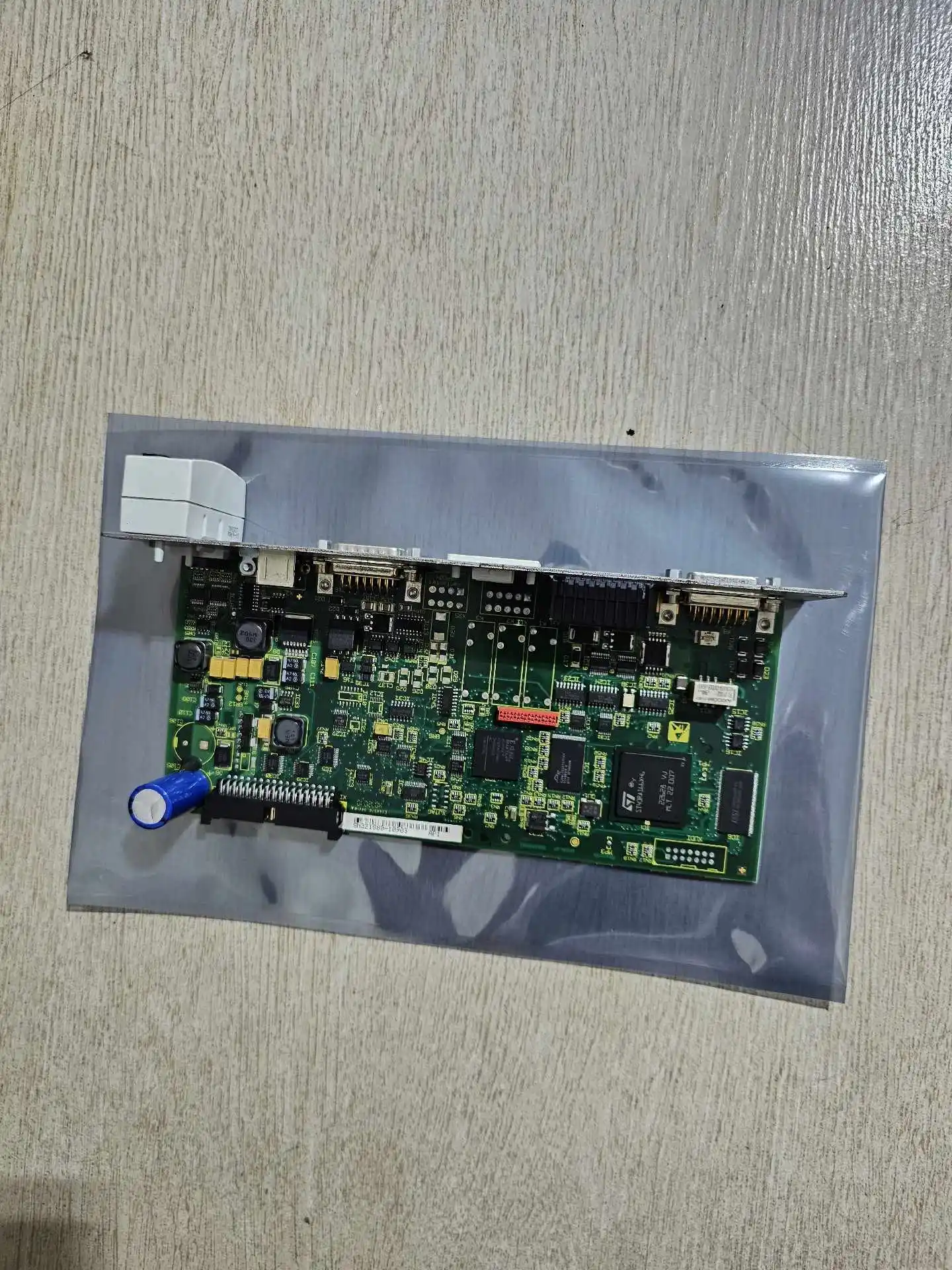 

CSB01.1N-AN-ENS-NNN-NN-S-NN-FW Axis Card for Rexroth