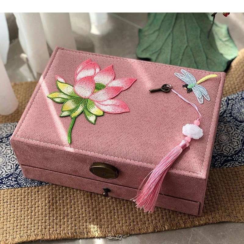 Flower Embroidery Makeup Box Separate Grid Storage with Lock Dressing Table Bracelet Jewelry Organizer Earrings Hanging Rack