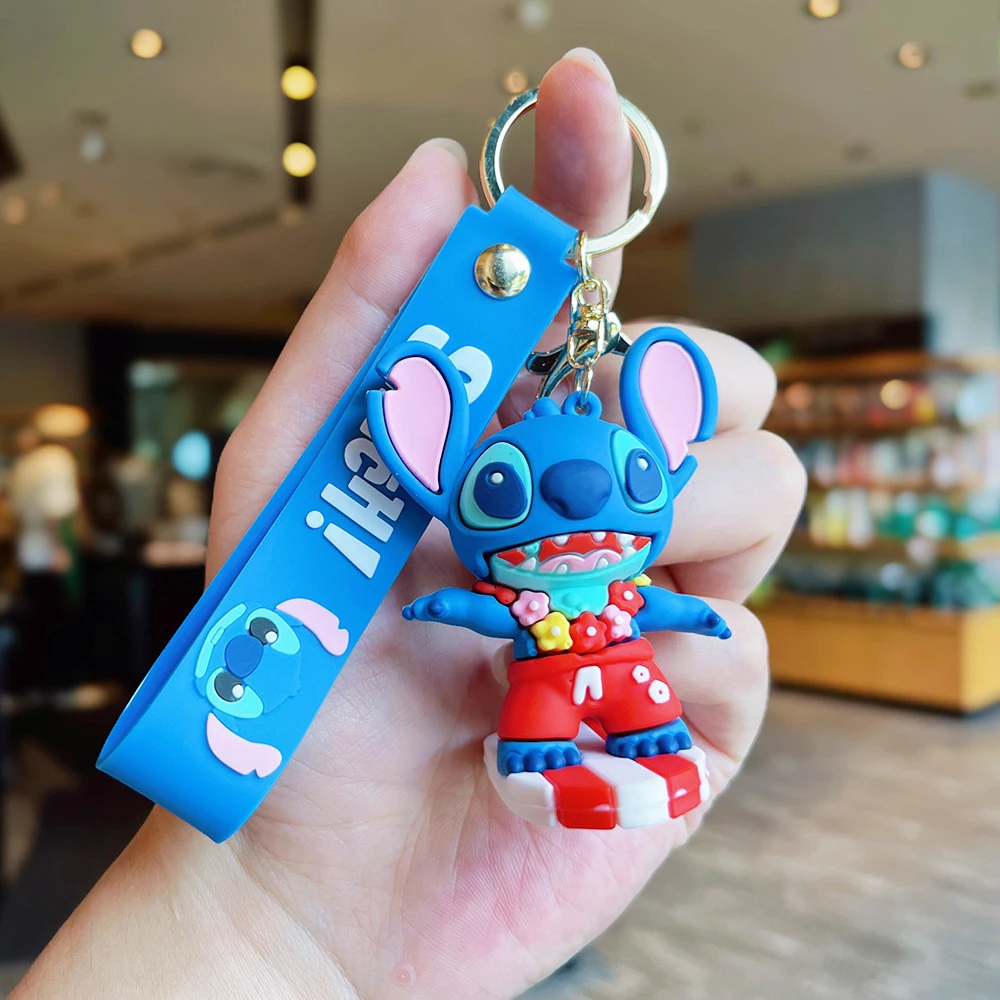 ディズニー アニメ ステッチ シリーズ キーホルダー かわいい漫画のデザイン 実用的で装飾的なバッグと鍵の飾り 十代の若者たちへの誕生日プレゼント