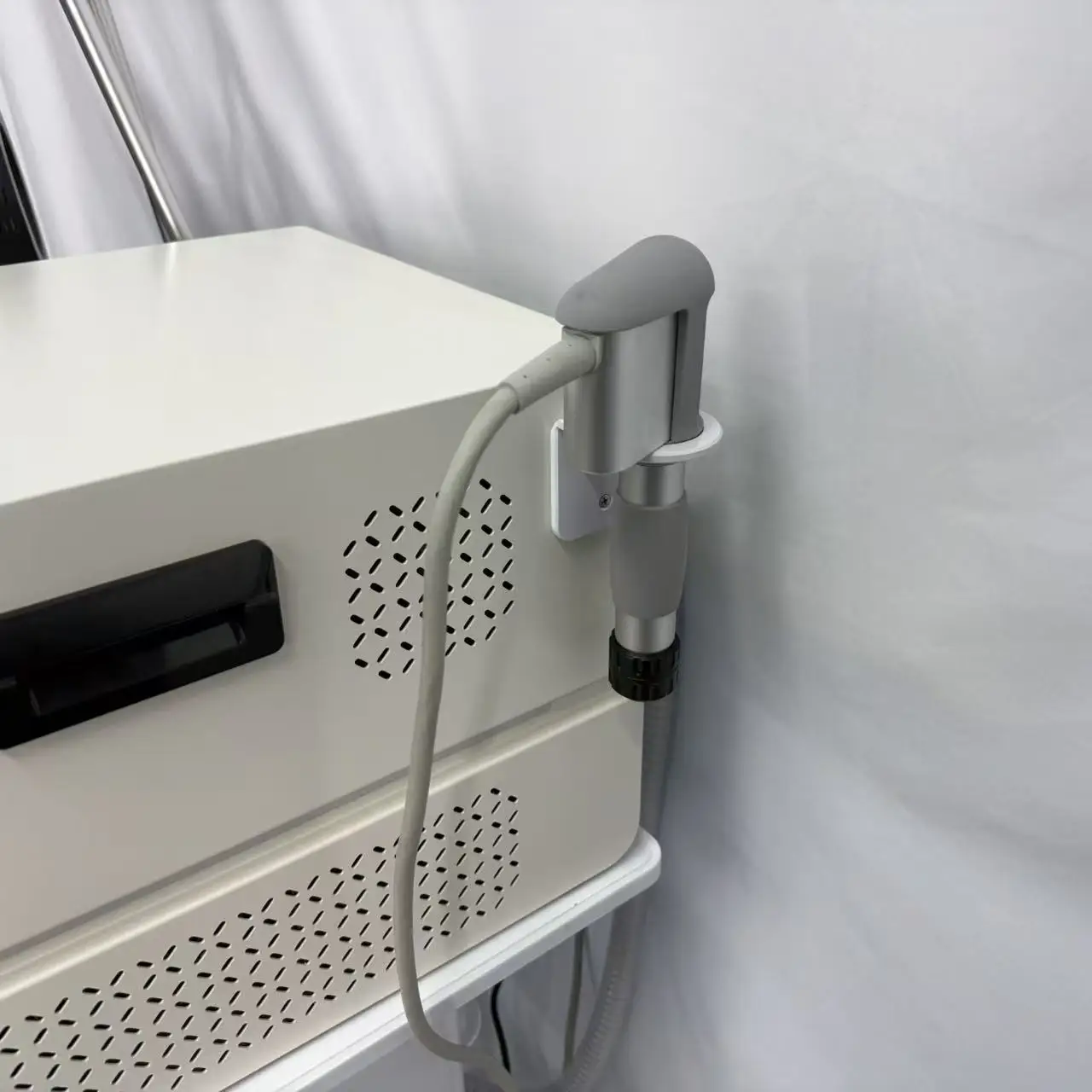 

Профессиональный аппарат для магнитотерапии PEMF - обезболивание при спортивных травмах, переломах, артрите. Неинвазивное магнитное физиотерапевтическое устройство.